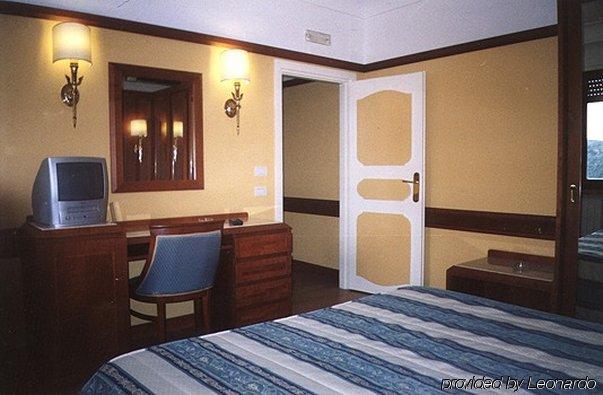 Hotel Miravalle Napels Kamer foto